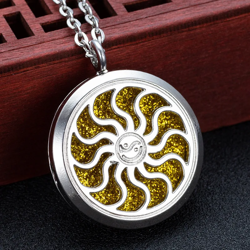 Aromatherapy Necklace Hollow Fashionable  Aroma locket Necklace Dispenser Photo Box DIY Pendant Magnetic Open Necklace