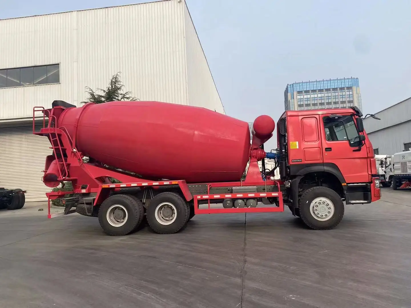 Howo Truck Price 10 Wheel 371hp SINOTRUK HOWO 10m3 Concrete Mixer