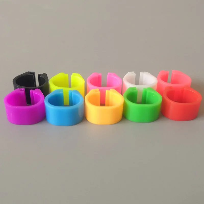 Cheaper price Pigeon Leg Plastic Foot Clip Rings Band for Birds Chickens Tags Mixed Color pigeon foot ring