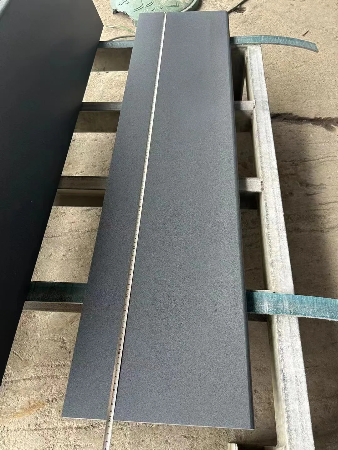 Natural basalt stone for flooring Black basalt for stair or swimming pool cover