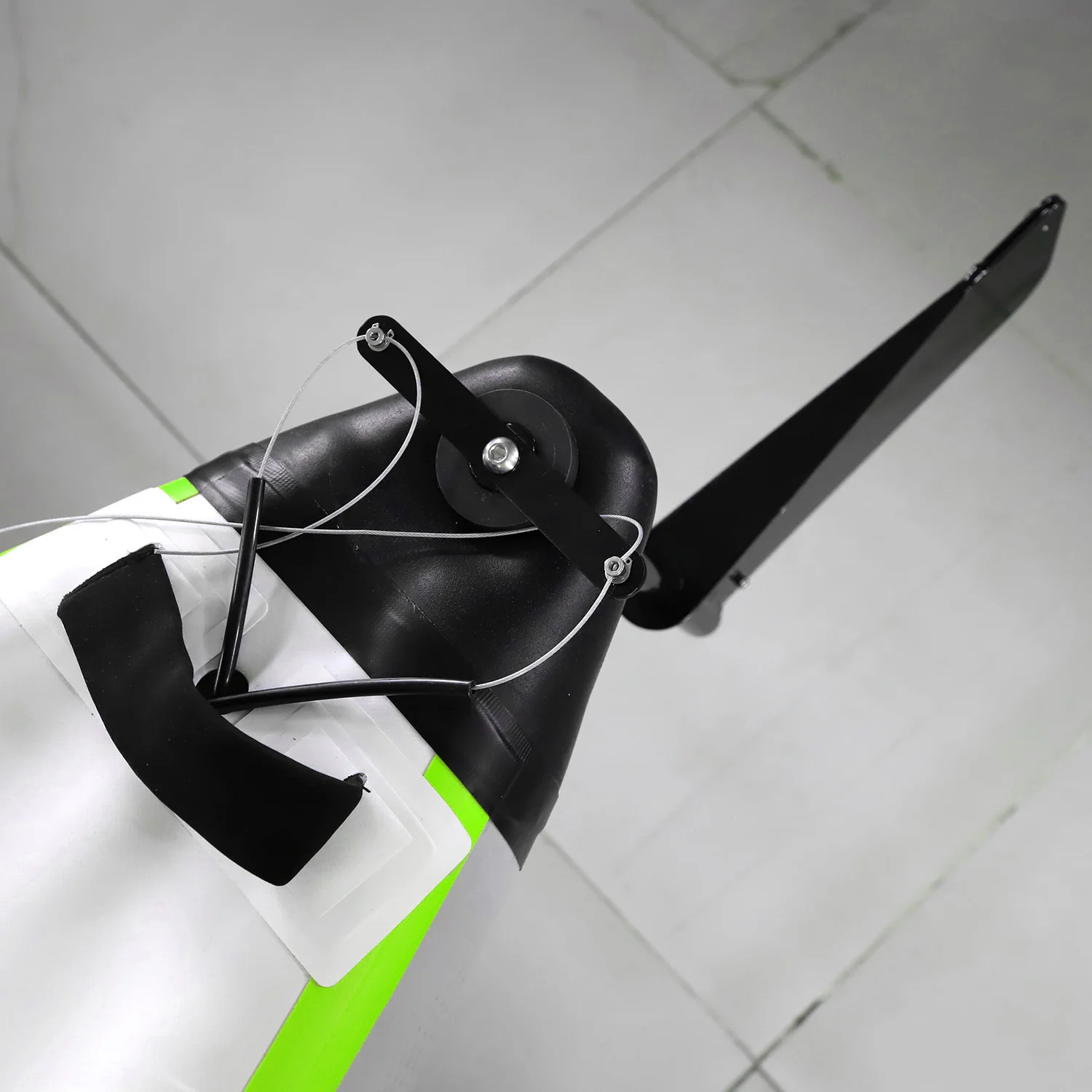 China Customized Color 14 Feet 420cm Inflatable Drop Stitch Foot Drive Pedal Fishing Kayak fishing boat