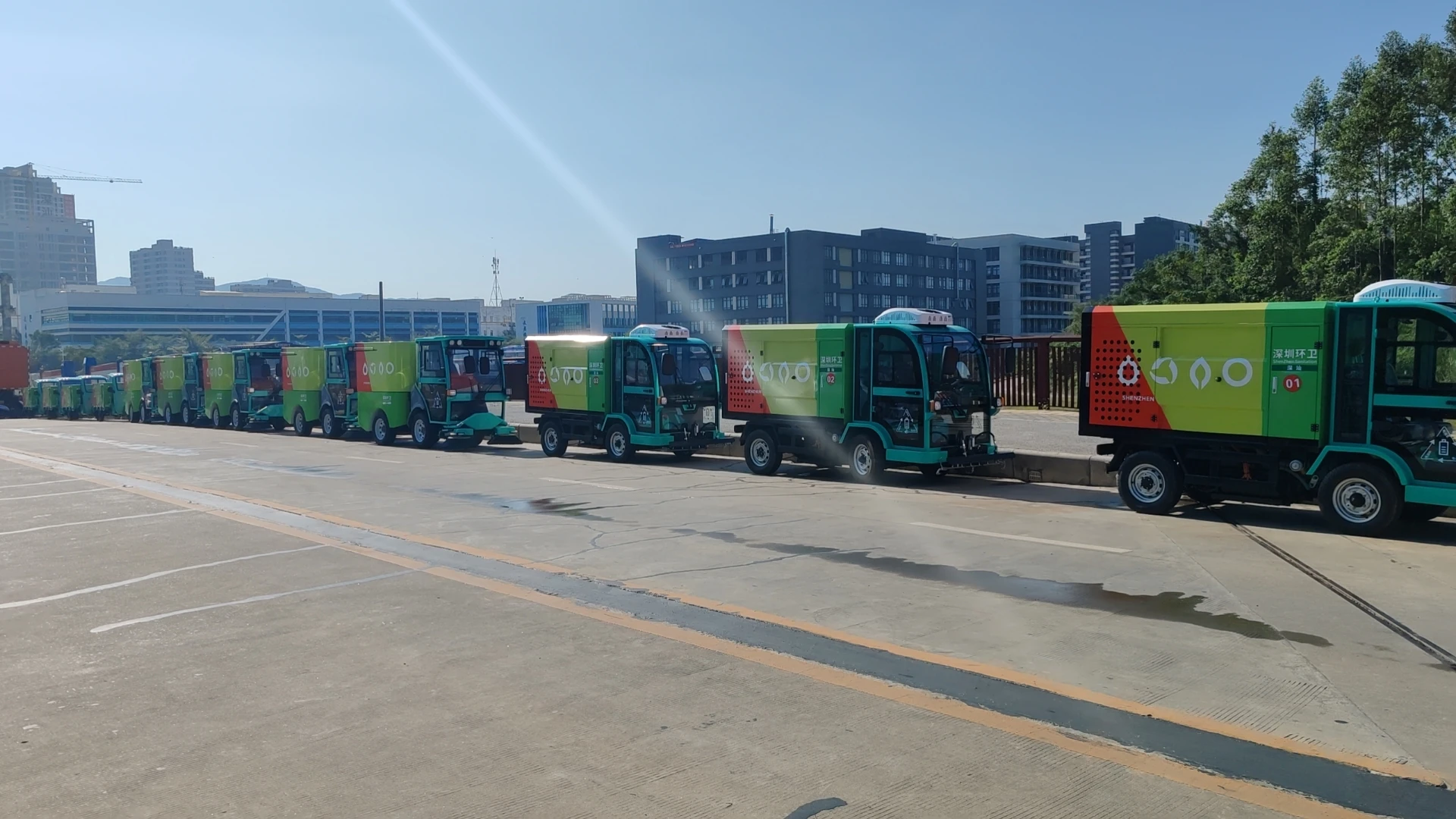 electric street sweeper