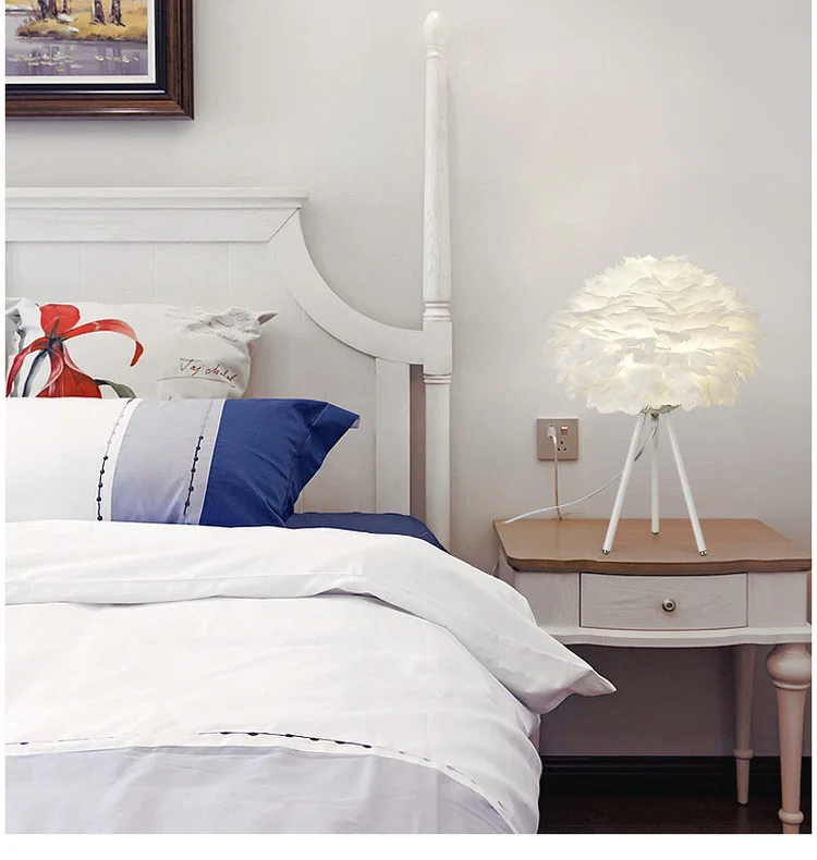 New Feather Table Lamp Ins Nordic Bedside Light Decoration Gold Triangle Bedroom Led Table Lamp
