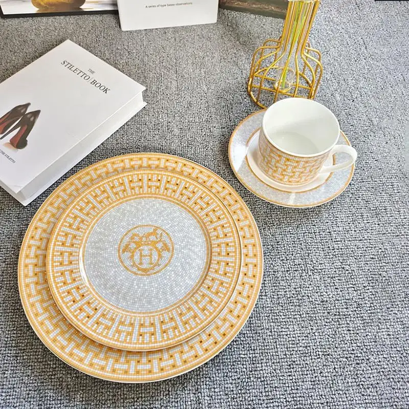 Рекламный производитель OEM роскошные тарелки наборы посуды