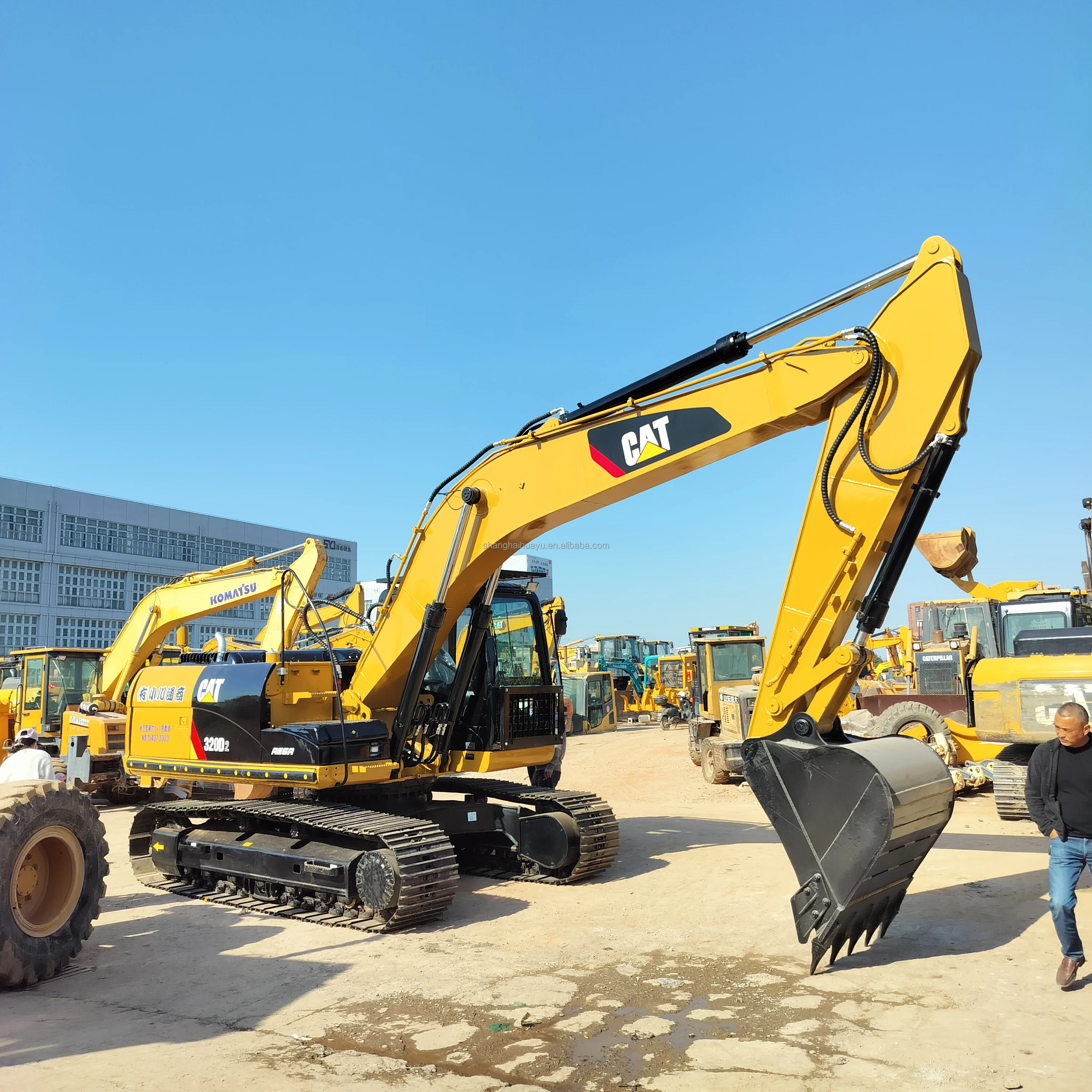 Used excavator cat320 Japanese brand used Caterpillar 320D excavator   CAT320 used excavator for sale