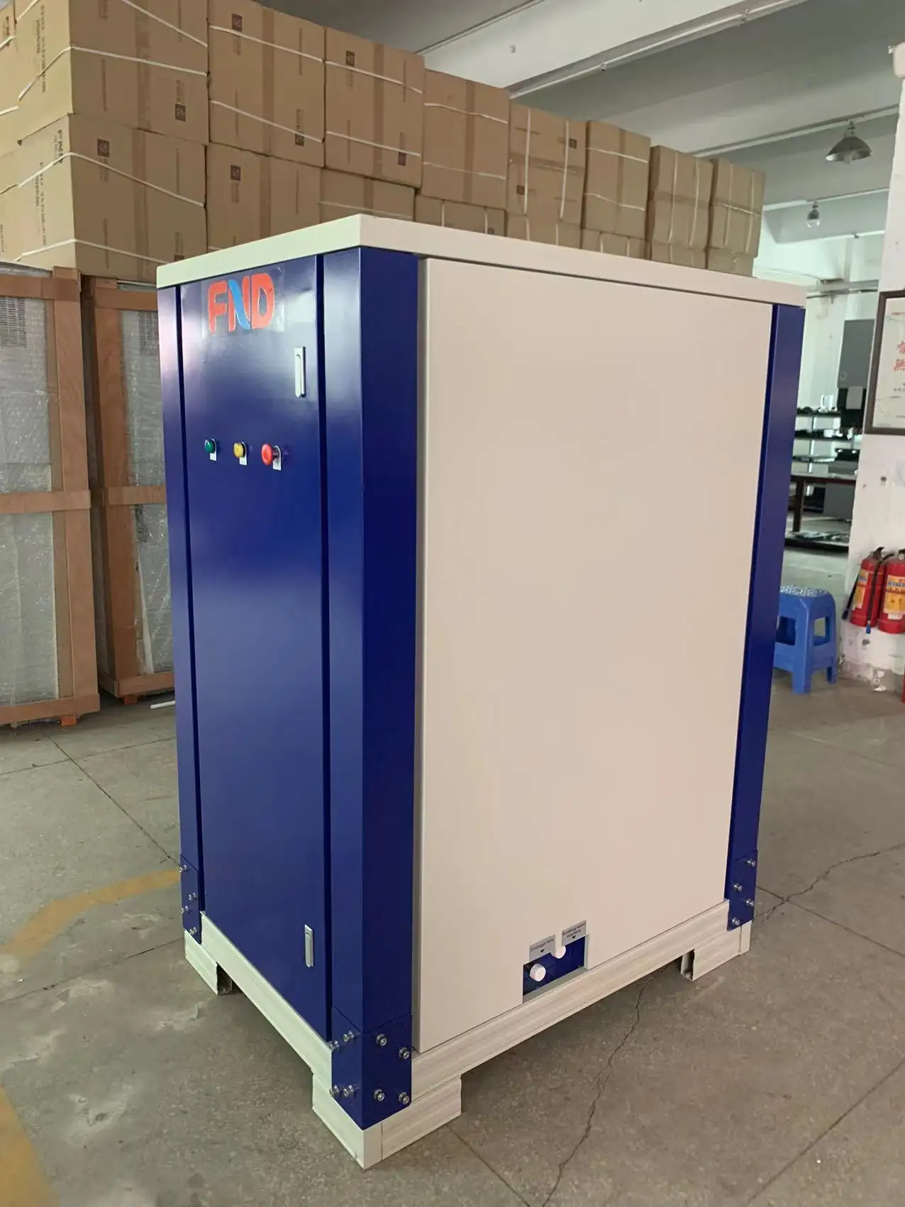 250L/day Atmospheric Water Generators AWGs condense water vapor by cooling the surrounding air