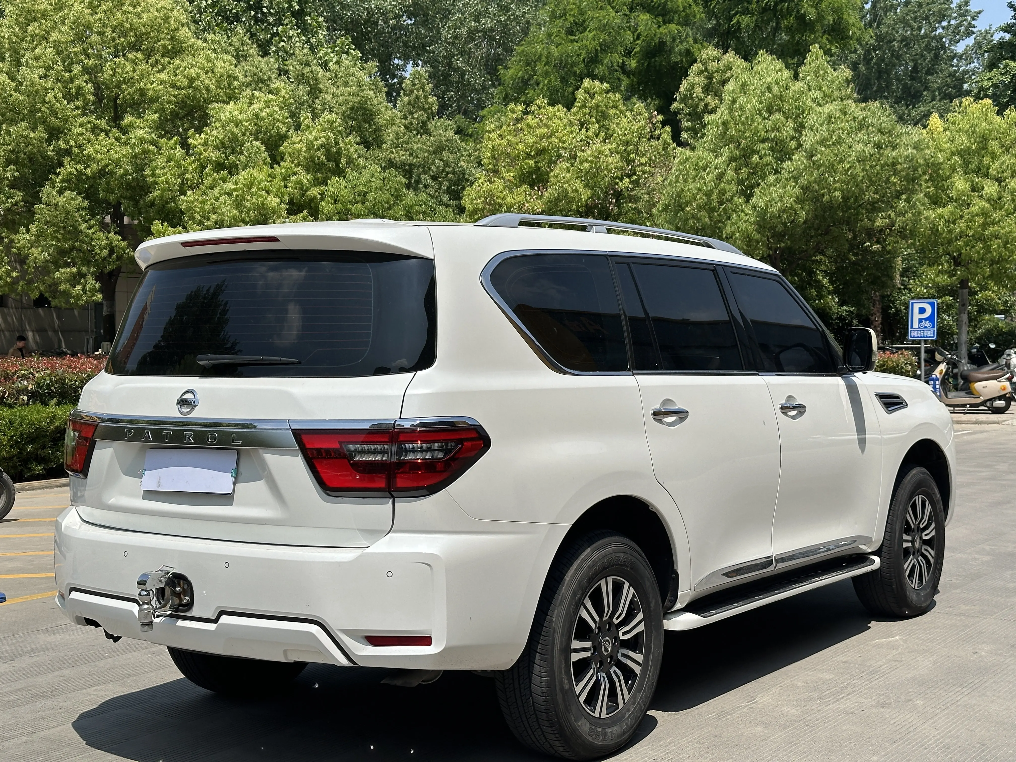 Хорошее состояние версия 2020 Nissan Patrol Y62 4 0 Xe для подержанного автомобиля Ближневосточная готовая к доставке