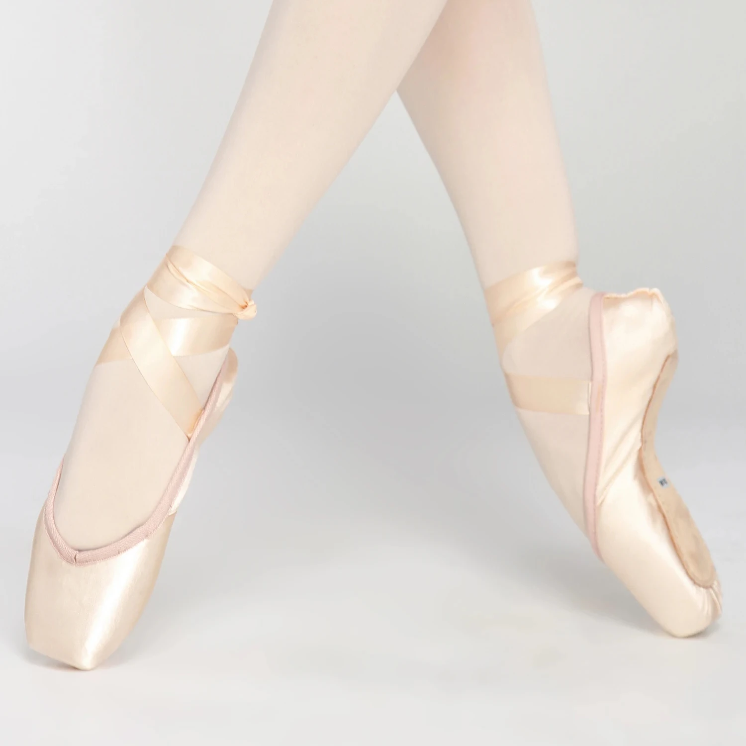 D004763 Baili танцевальные балетки высокого качества с заметными швами и острым носком на практике танцевальная одежда для женщин