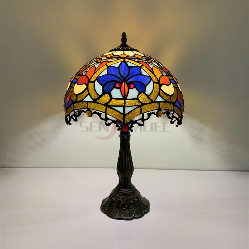 Factory Wholesale Custom Stained Glass Hand-welded Process Retro Table Lamps Decorated In Tiffany Style