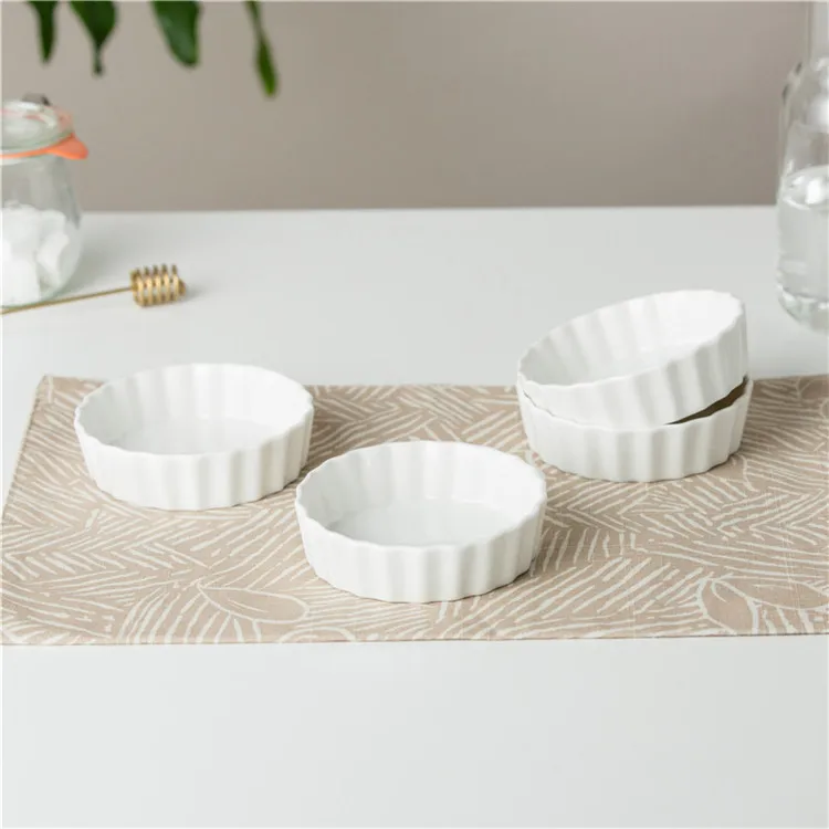 Restaurant hot sale personalized round shape 4 inch ceramic white bakeware