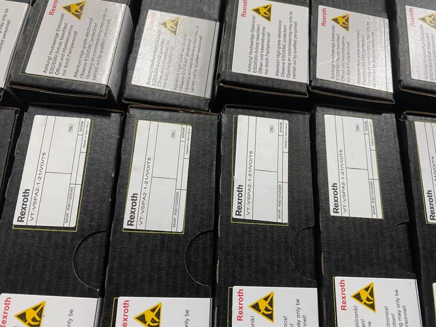  Rexroth клапан усилитель R901002095