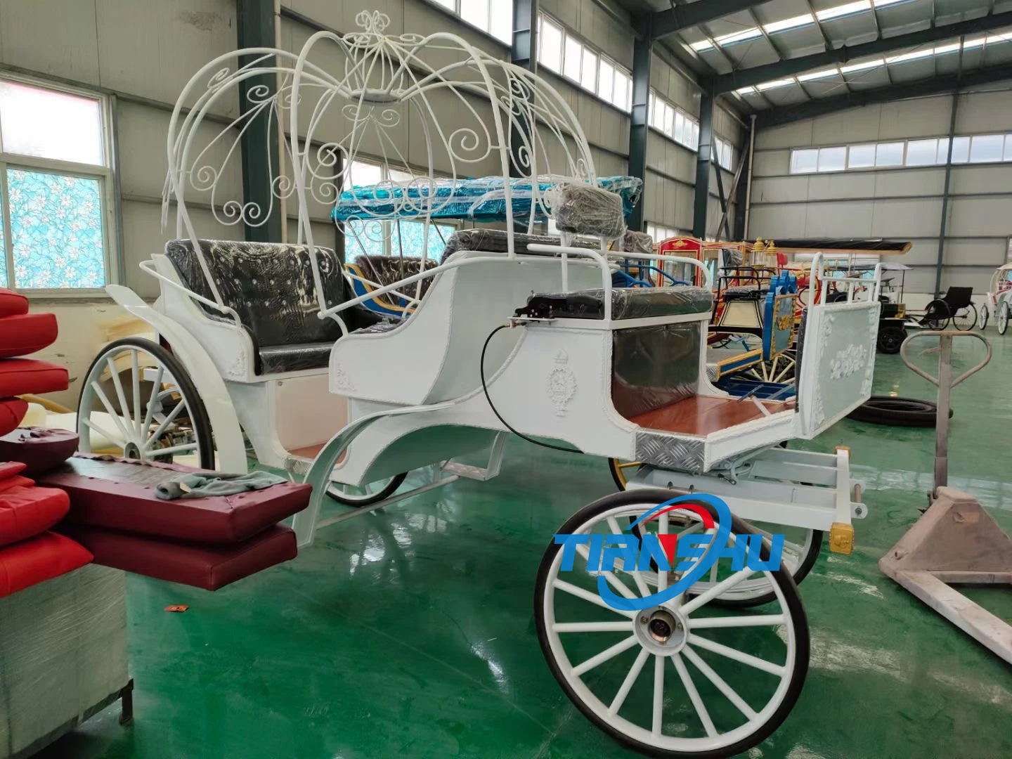 Dreamy Princess coach electric pumpkin carriage wedding cart automatic wedding carriage on sale