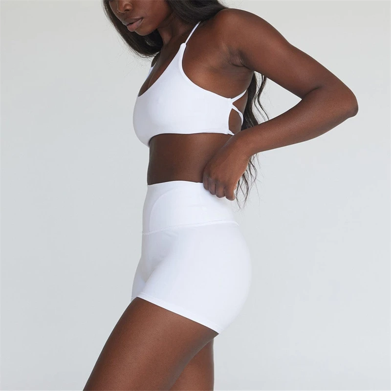 unique design activewear set sports yoga fitness hater backless bra v shape scrunch butt shorts for women gym set