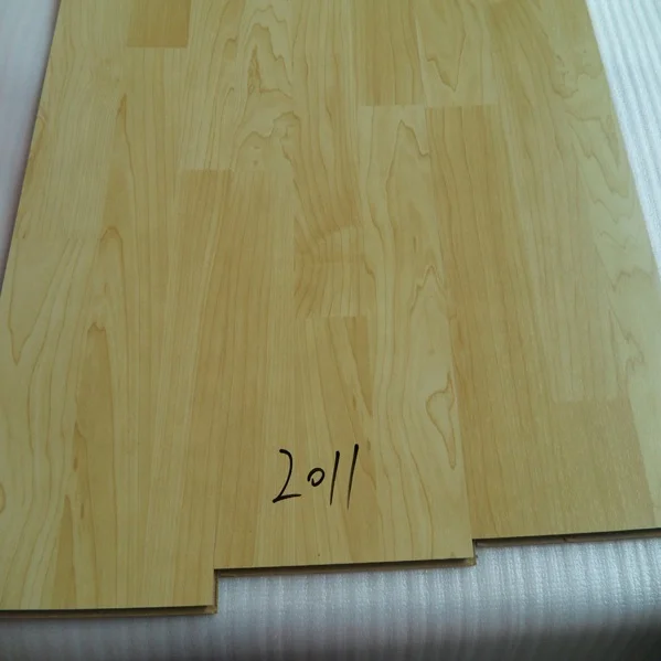 Prefinished matte honey maple wood color HDF 8mm laminate flooring