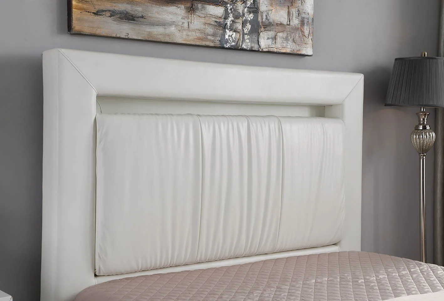 Widely Used Modern Frocks New Fashion white Upholstered Platform Bed With Led Light