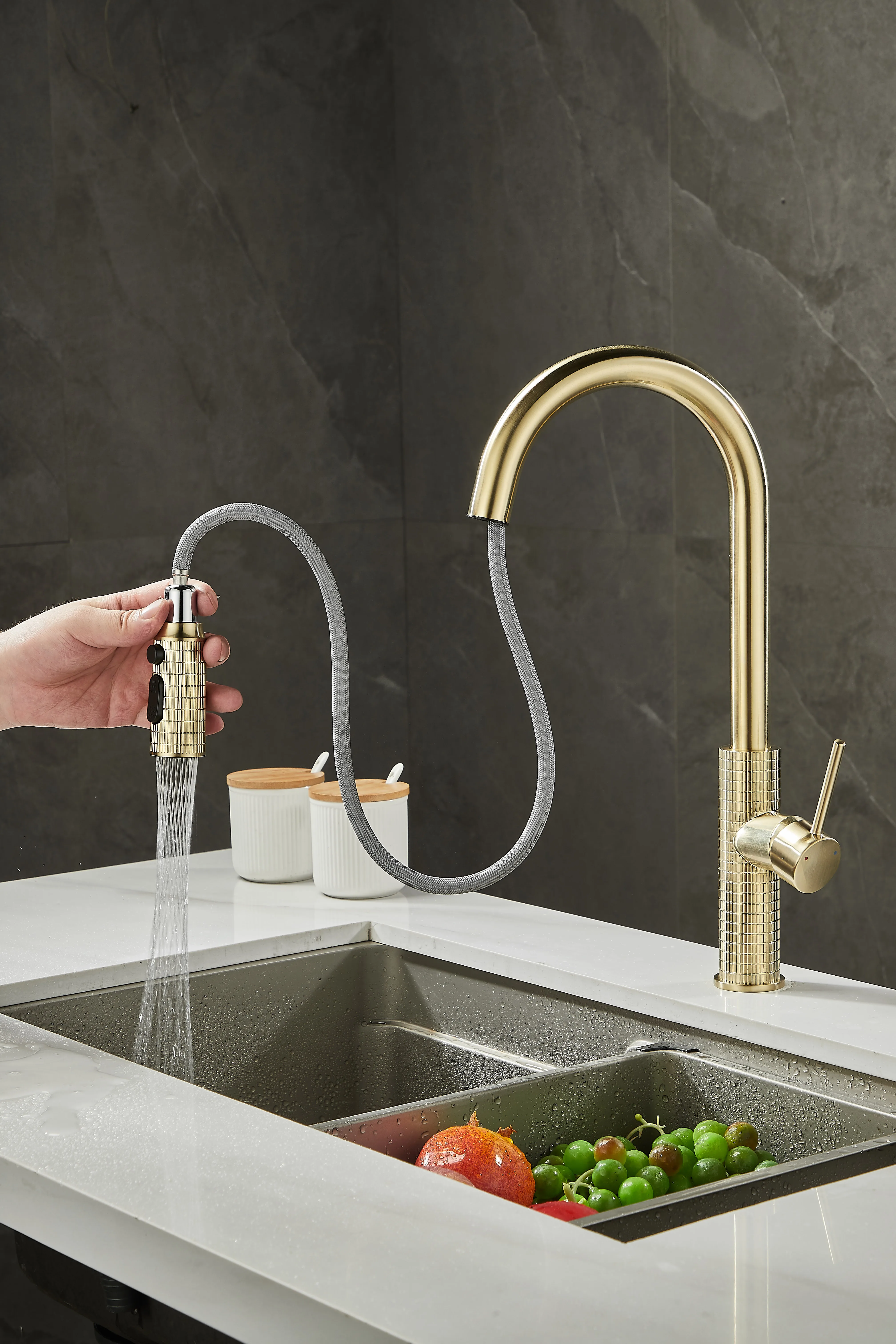 SDAYI Luxury Brushed Gold Kitchen One Handle Hole Water Taps Chrome Mixer Lavatory Bathroom Basin Sink Faucet