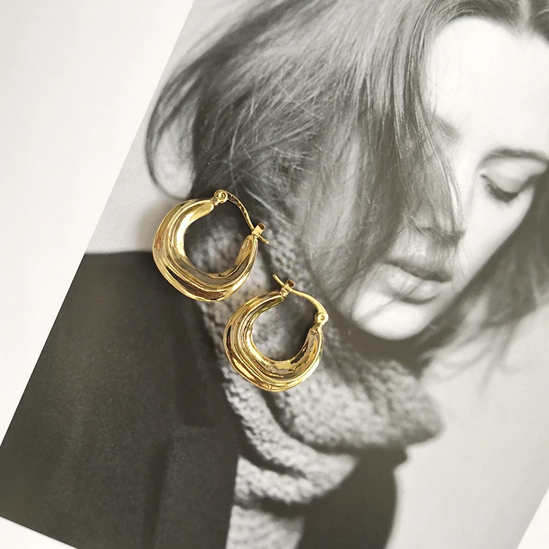 Irregular Leaf Metal Small Hoop Earring Women Bijoux Ethnic Tribal Huggie Earring Simple Statement Wholesale Fine Jewellery Gift