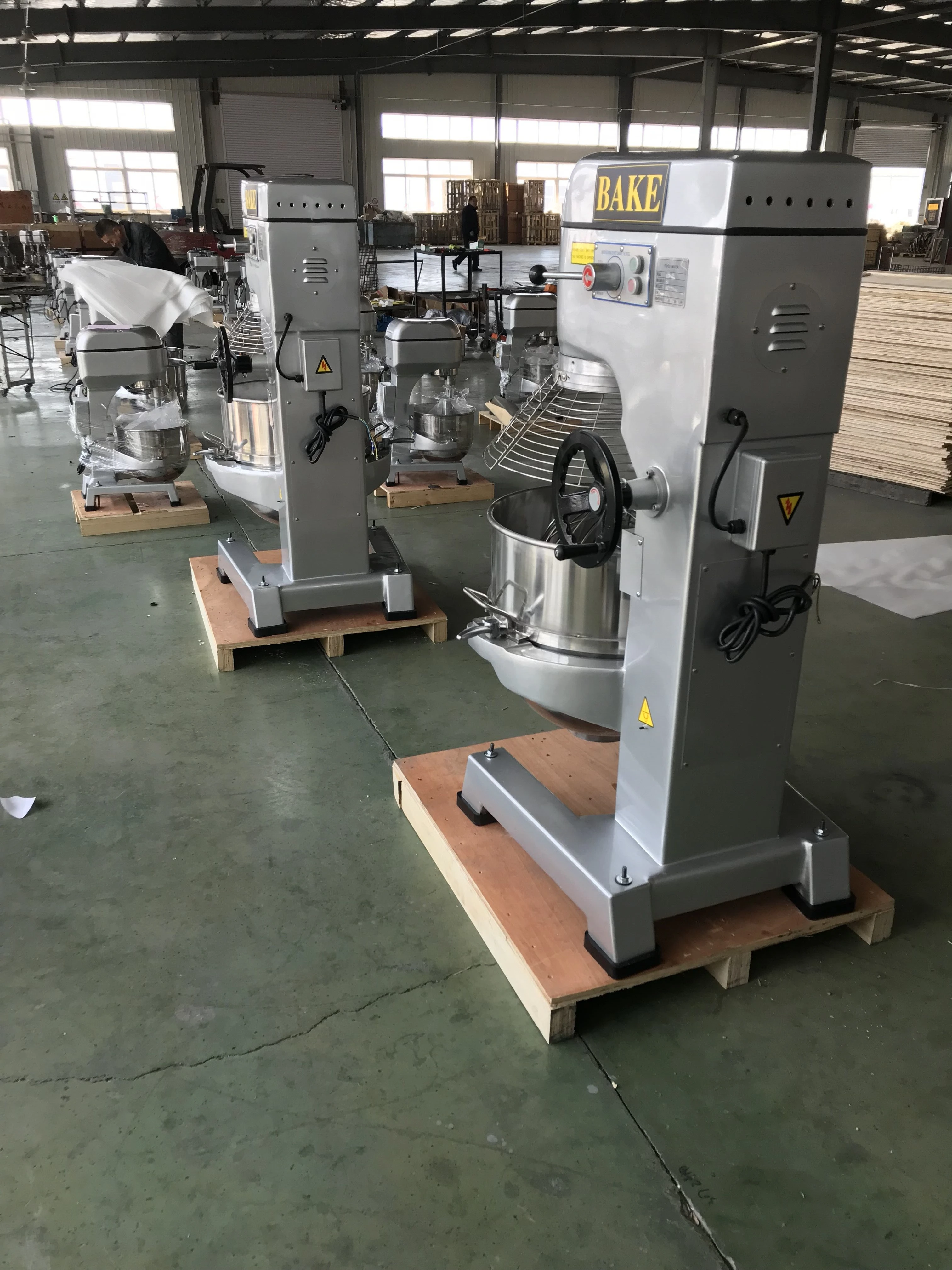Professional Planetary Food Mixer and Cake Dough Mixer 40 L 60L Motor Hot Product 2019 Provided Restaurant Equipment Schneider