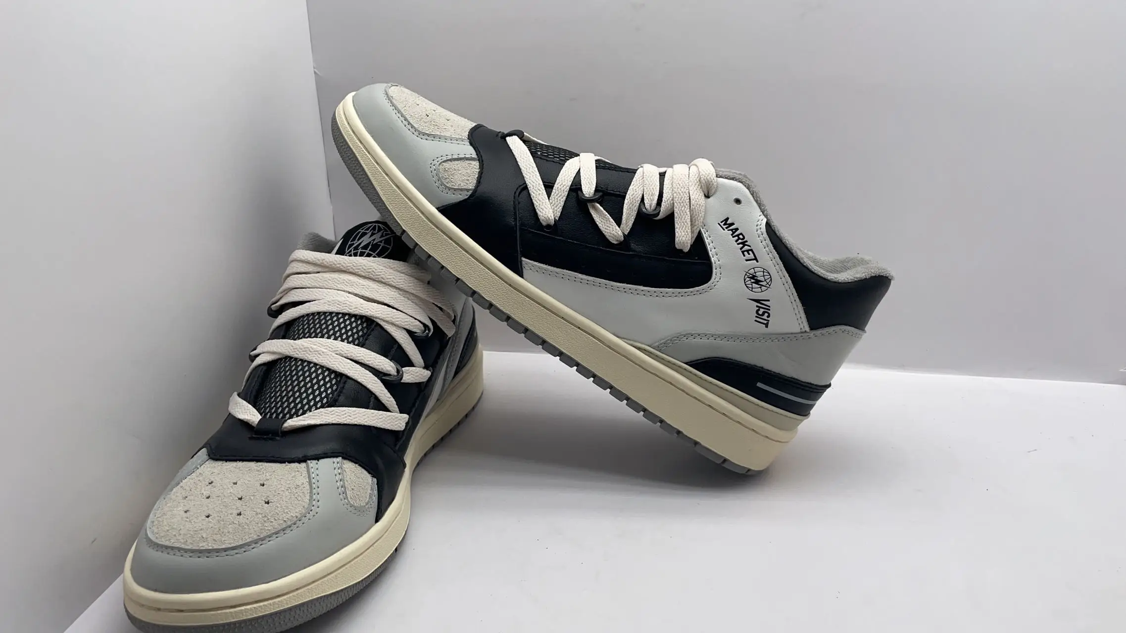 Wholesale Custom Logo Classic 1 Basketball Style Shoes Fashion Men Sneakers Vintage Men Sneakers