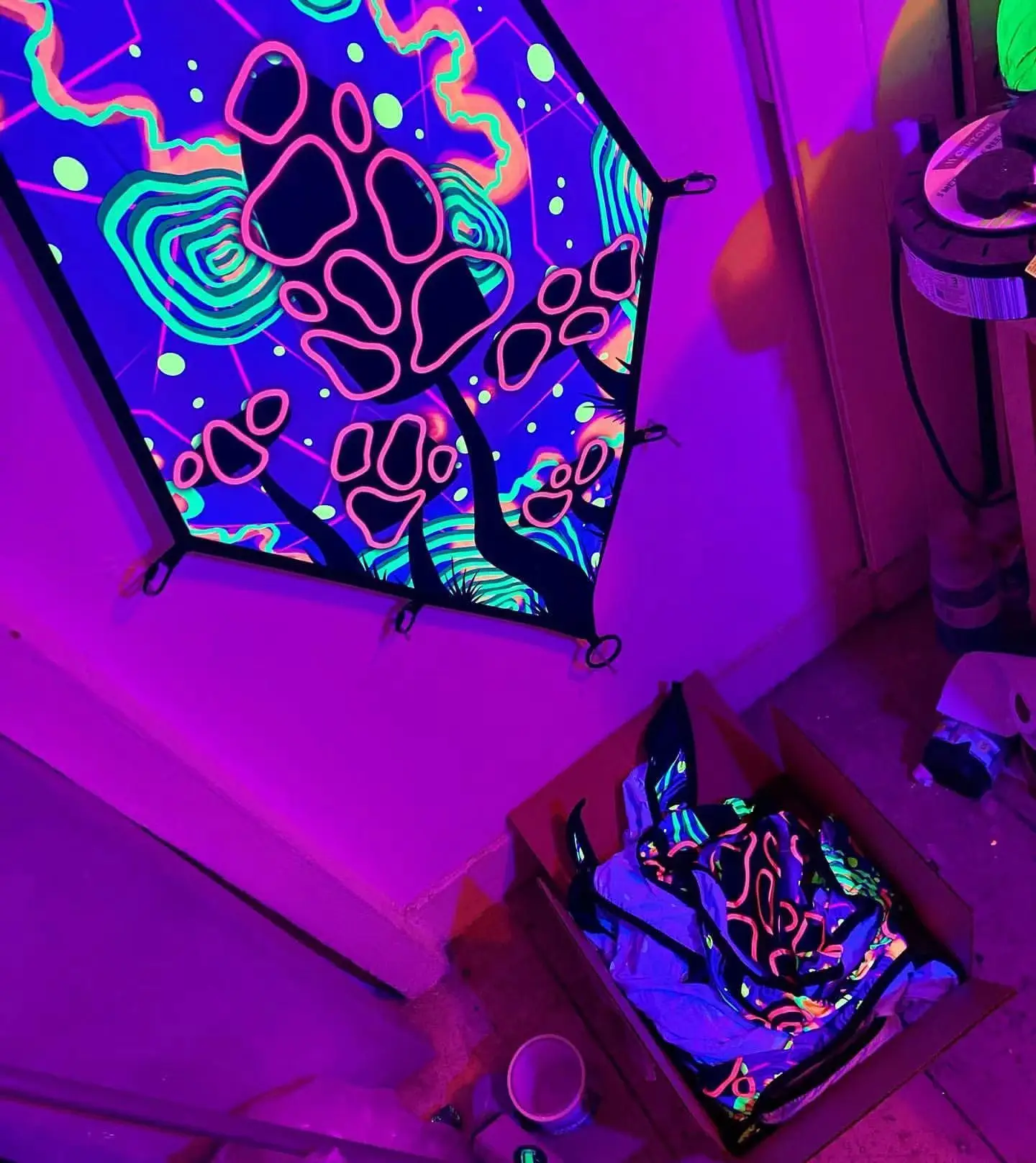 UV reactive ink to fabric Fluorescent banner