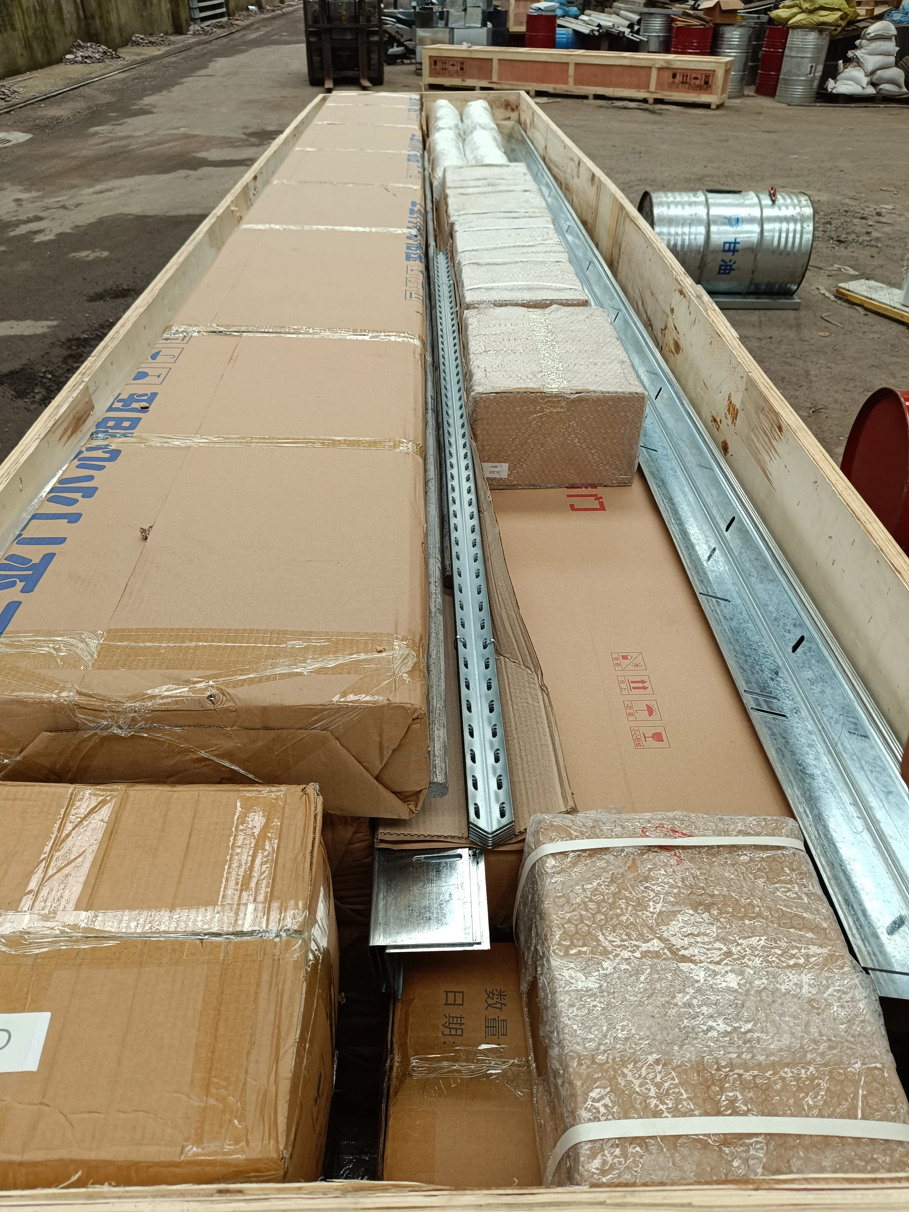 Factory Cheap Price Steel Sectional Door Industrial Door