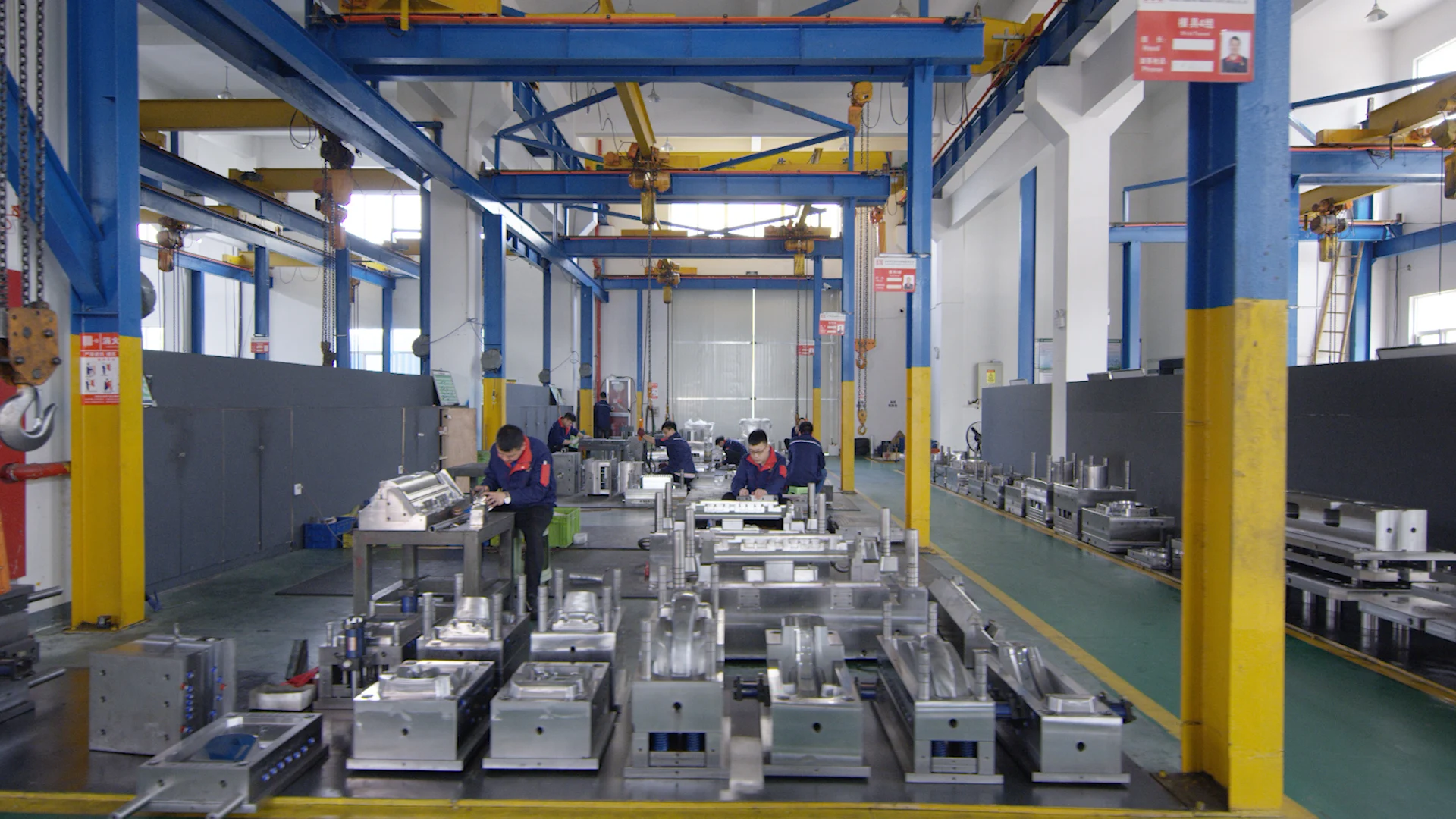 Plastic 2 cavity 500ml 1L 2L mineral water bottle blowing mold pet mould for pet bottle