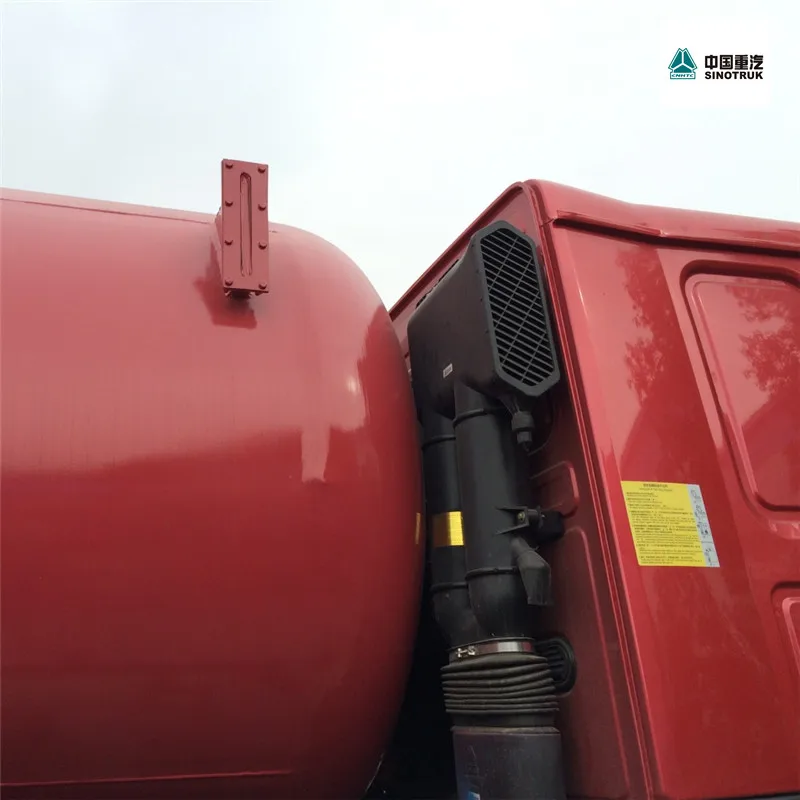 New High Quality Sinotruk HOWO 6x4 18000L Vacuum Sewage Sludge Faeces Suction Truck with Italy Moro Pump Customized For Sale