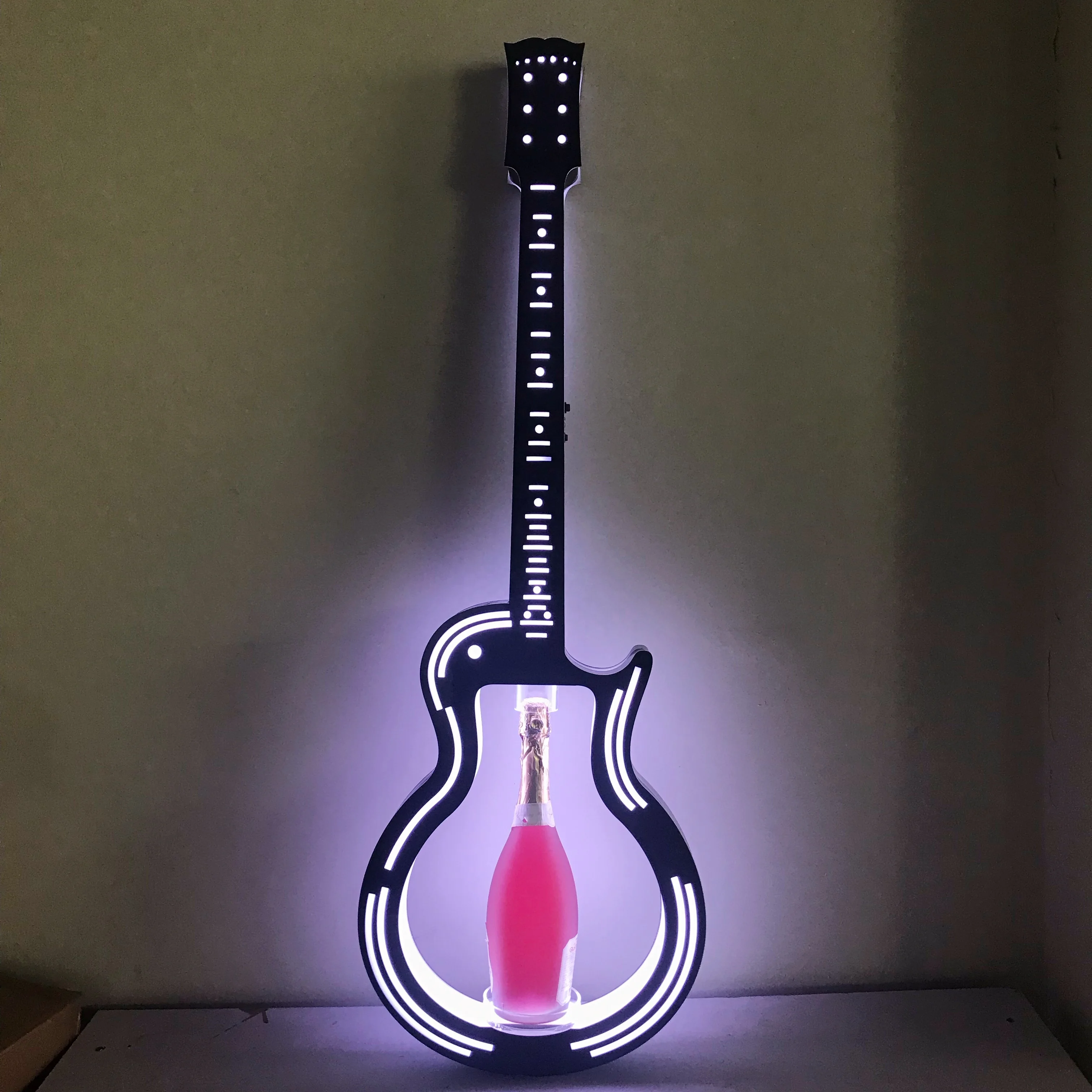 Логотип под заказ акриловая гитарная бутылка Презентер Glorifier VIP держатель для вина шампанского светодиодная презентатор бара ночной куб