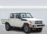 Конечная внедорожная машина Toyota Land Cruiser двойная кабина с жестким верхом 4 х4 левым и правым приводом готова к экспорту