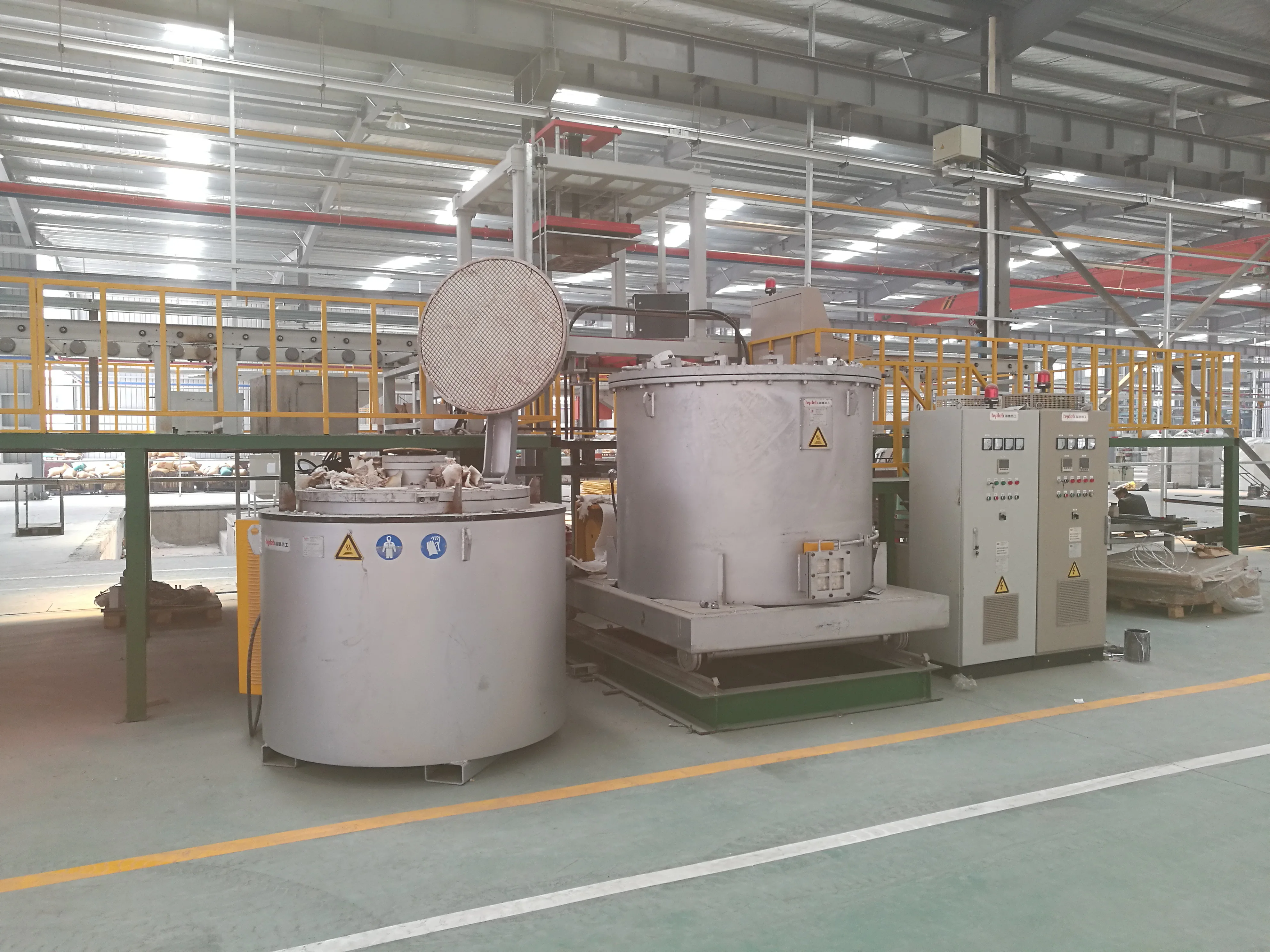 Bath Type Low Pressure Casting Holding Furnace Crucible Aluminium metal recycling furnace For aluminum melting fabrication