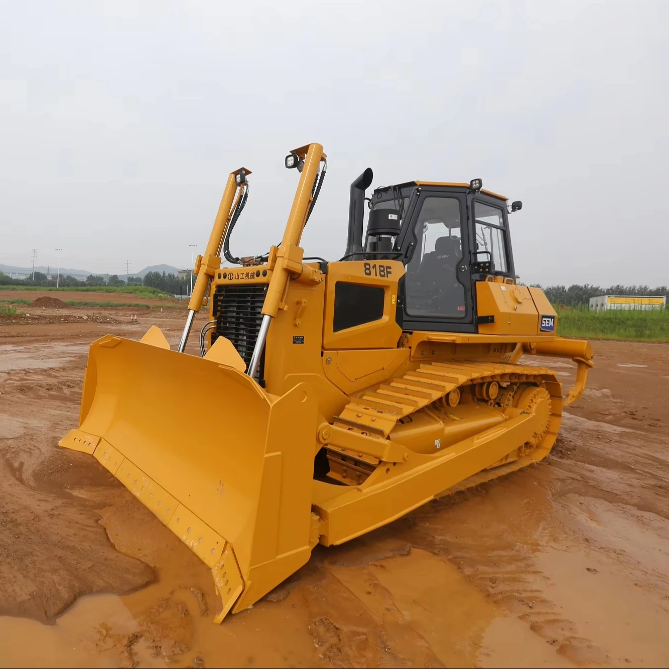 197HP Hot Selling Bulldozer SEM818F with Great Price for Sale