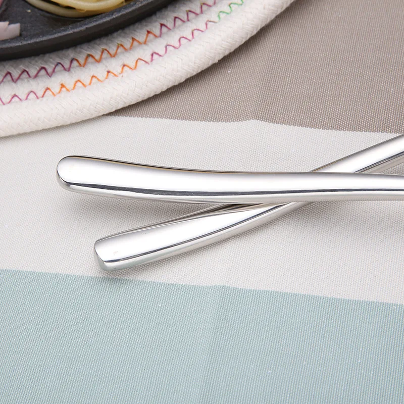 Customized logo luxury metal knife, fork and spoon tableware 304 stainless steel dining table tableware set gift box