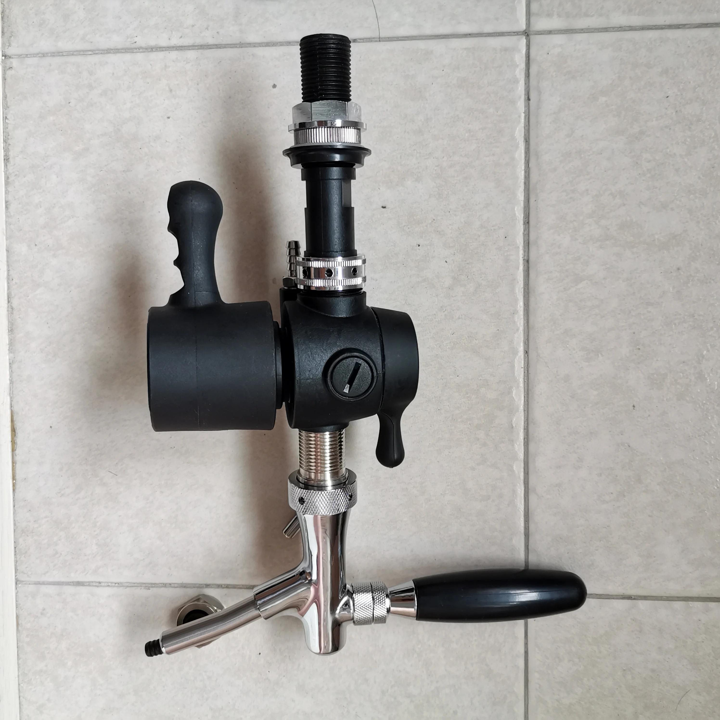Home Brewing Wintap Keg Faucet De-foaming Beer Tap PET Bottle Filler with flow control european standard beer faucet