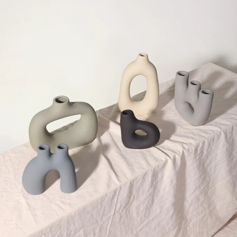 Nordi simple design round frosted minimalist flower arrangement crafts porcelain vase decor handicraft ceramic vases wholesale