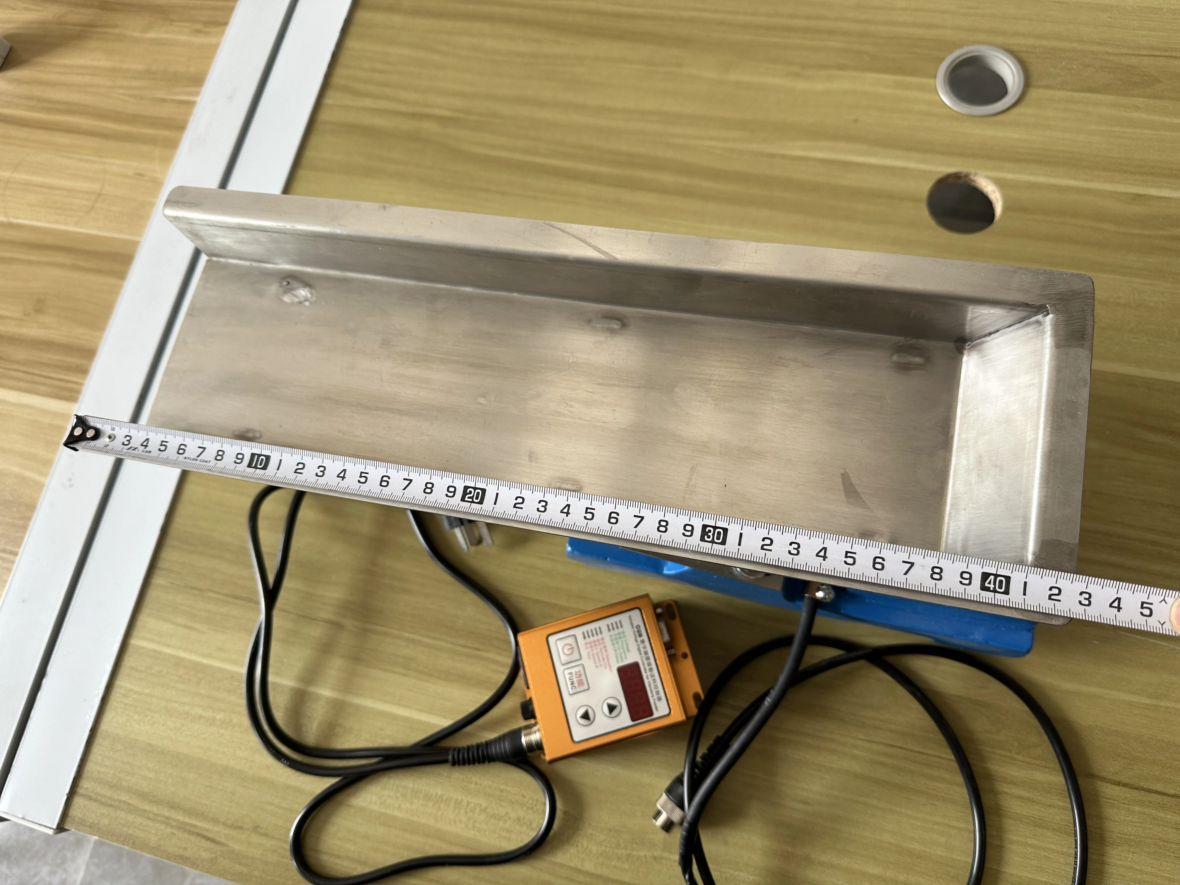 Custom Other Snack Wrapping Machines Mining Vibration Feeder With Vibrating Feeder Controller