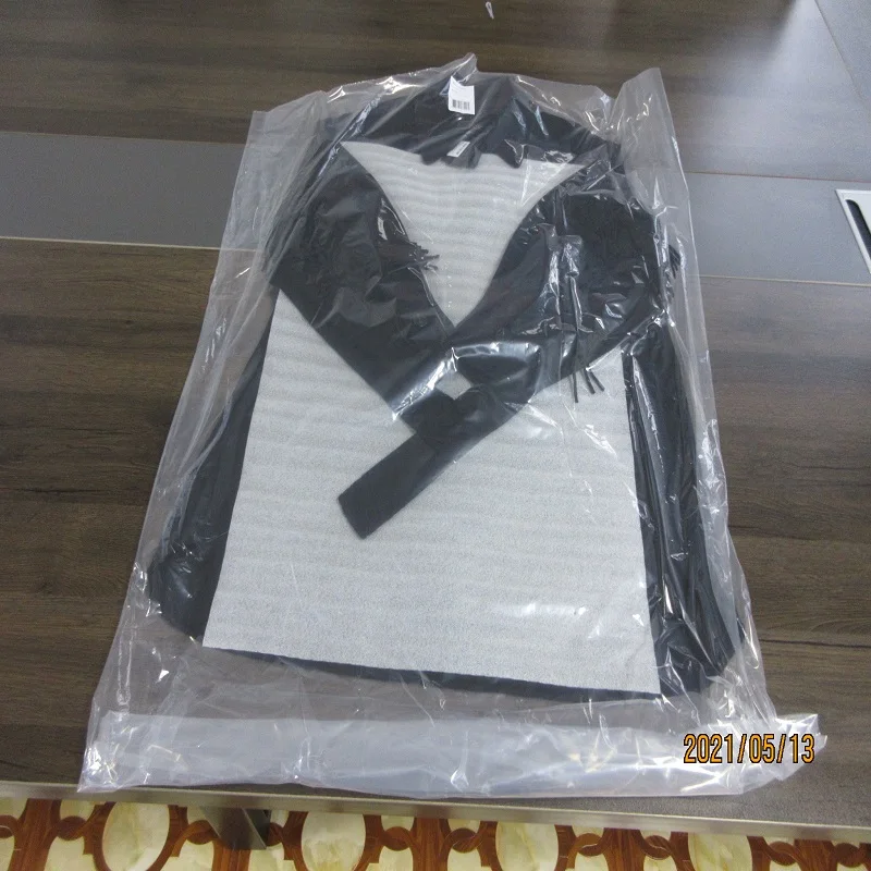 Служба контроля качества женского пальто