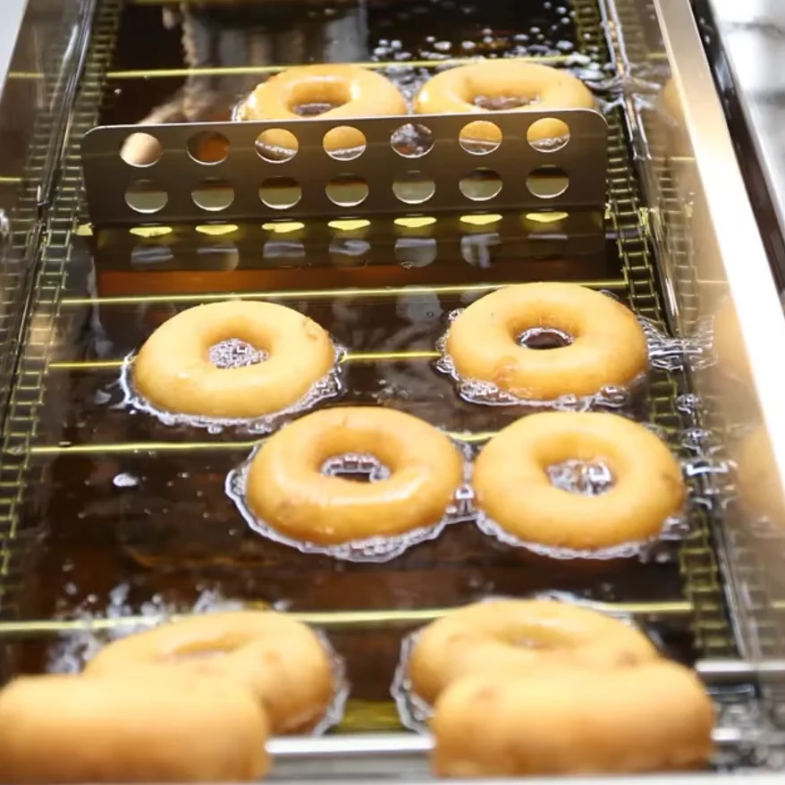 In stock Commercial Cake Donut Machine Donut Machine Automatic Fully Automatic Donut Extruder Machine with 7L Hopper T-100