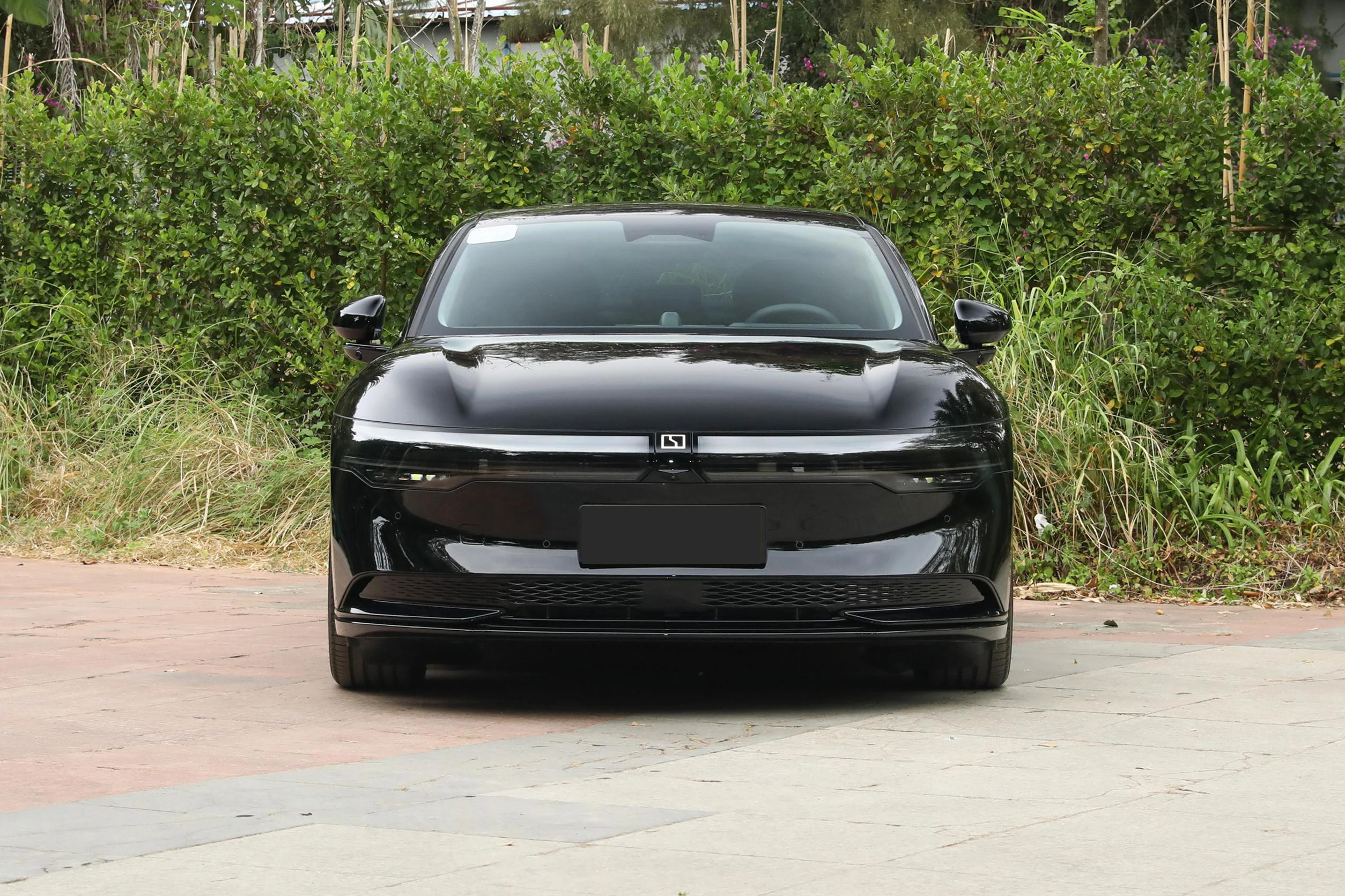 Chinese Hot Selling E Cars Zeekr 007 MPV 4-Door 5-seater Triple Van 688KM Long Range Electric Vehicles For Sale