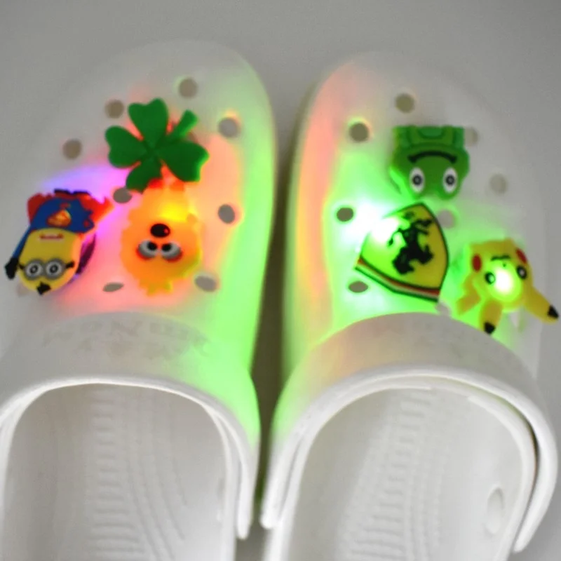 
New Arrival Cartoon Fantastic Lighting up Charming LED Clog Shoe Charms Flashing Party Lights Hole Bag Pack for Kids 