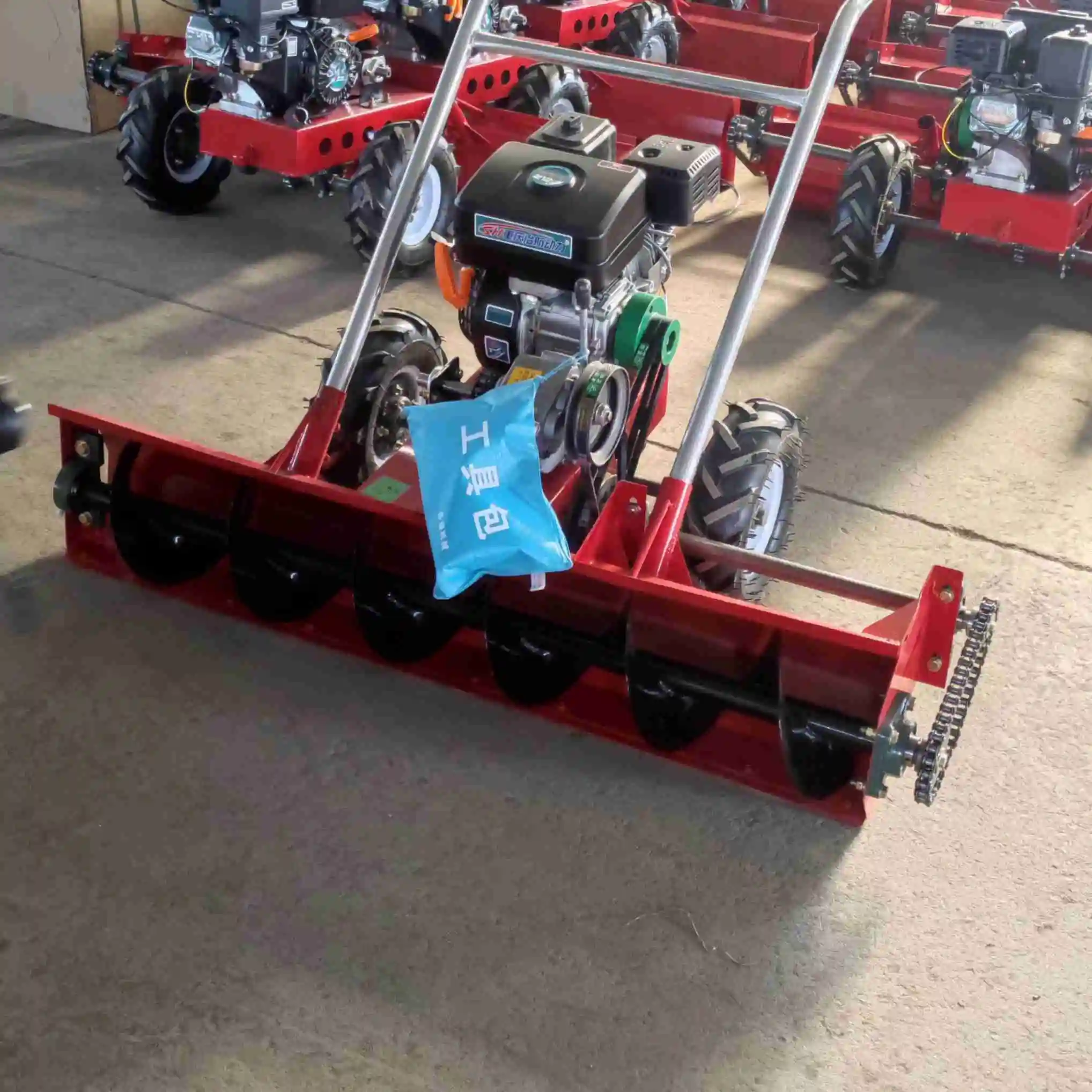 Small gasoline snowplow 1.3m winter city road snow pusher hand push square park snow removal machine