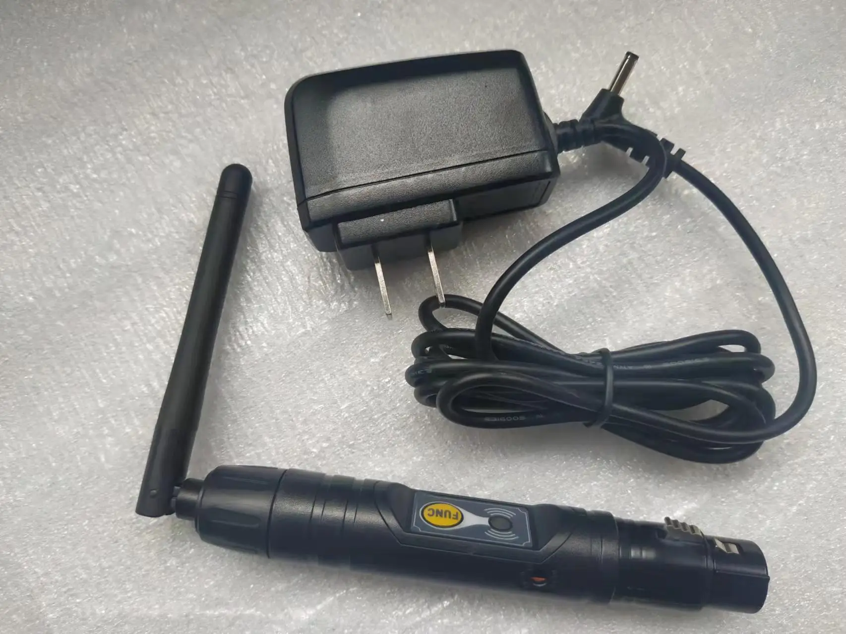 New 2.4G Hz XLR Plug Signal Wireless Transmitter Receiver