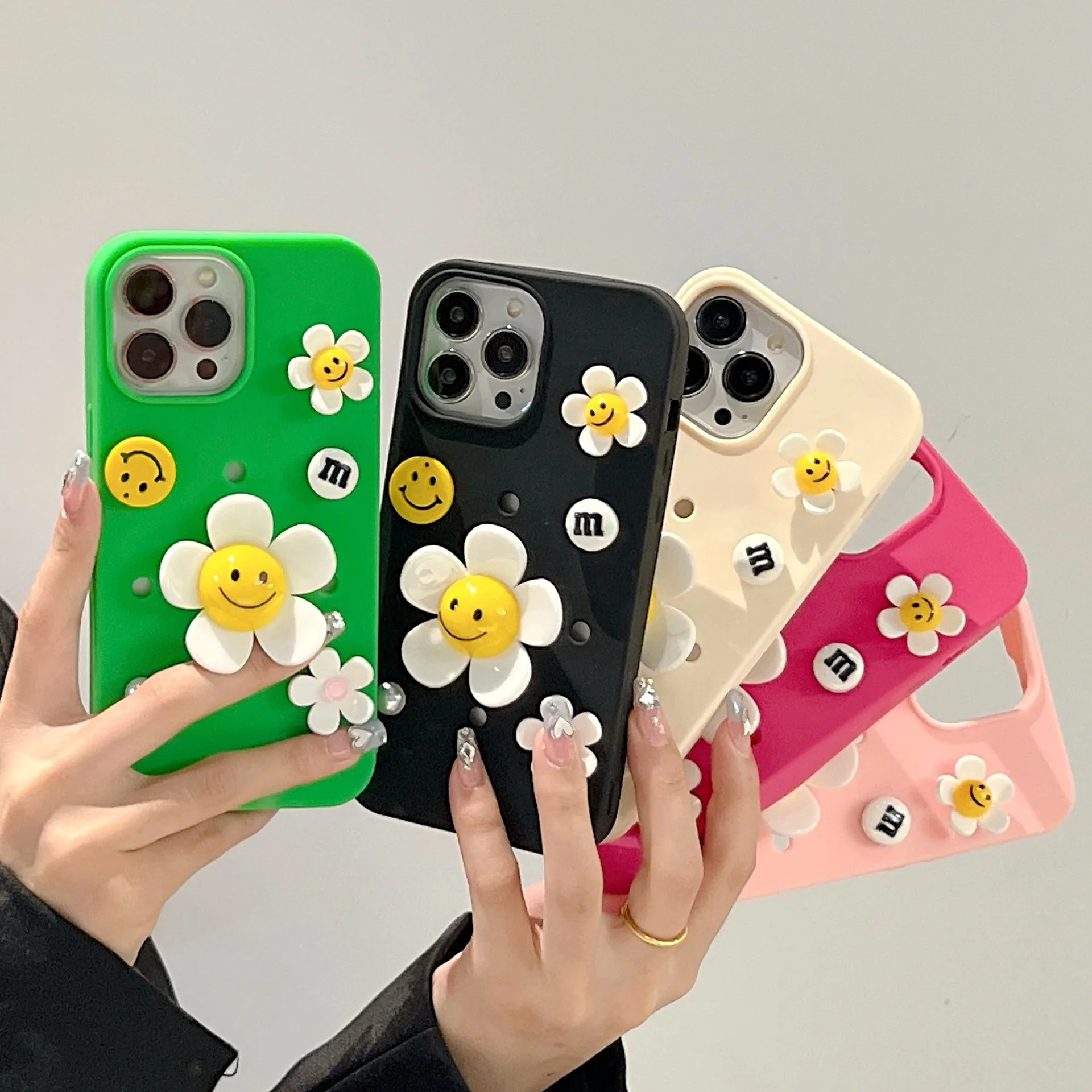 2023 silicone low price phone case custom designer shoes charm sandals decoration luxury croc charms charms for phone case