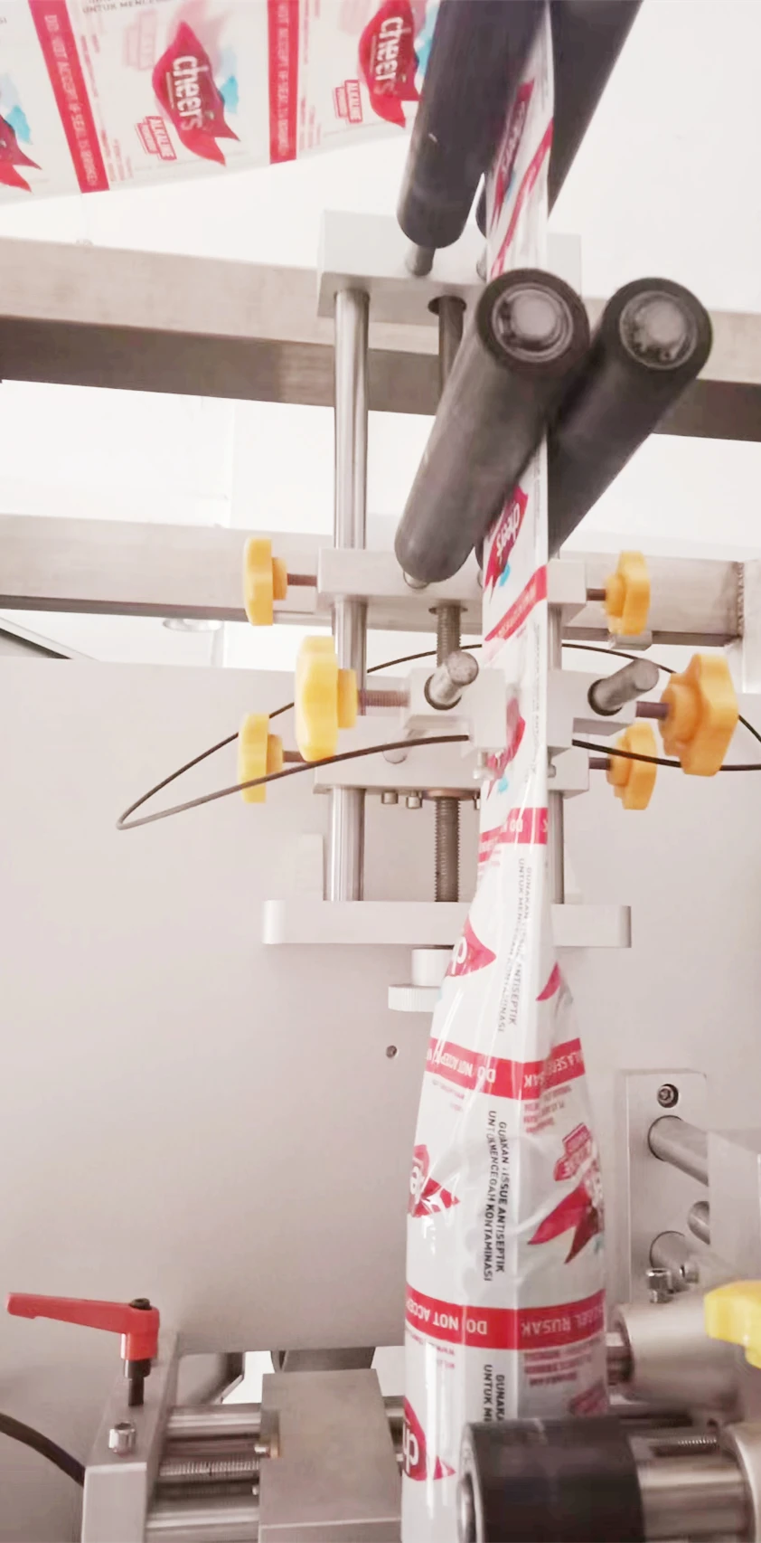 Bottle Neck Band Tamper Electric Thermal Heat Shrink Sleeve Tunnel wrapping Machine