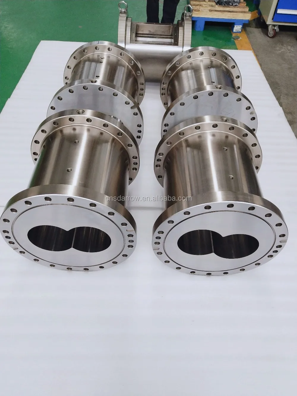 Dry pet food production equipment, pet food extruder