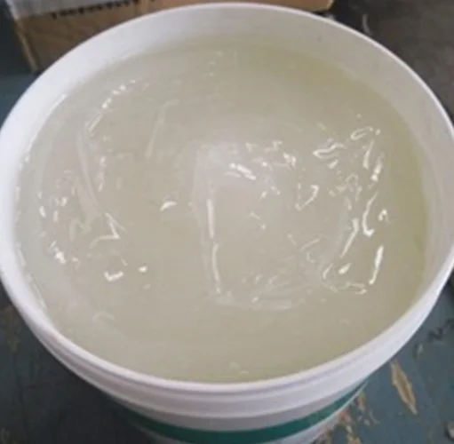 Light Yellow Synthetic Gasoline Engine Oil 20W50 for Vehicles Automotive API Sg 15W40 Engine Oil