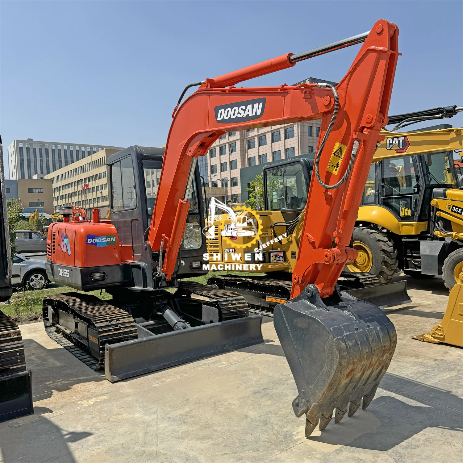 90% новый оригинальный Подержанный мини-экскаватор DH55 Корея импорт хорошее состояние экскаватор-экскаватор Doosan DX55 DH60 DX60 в продаже