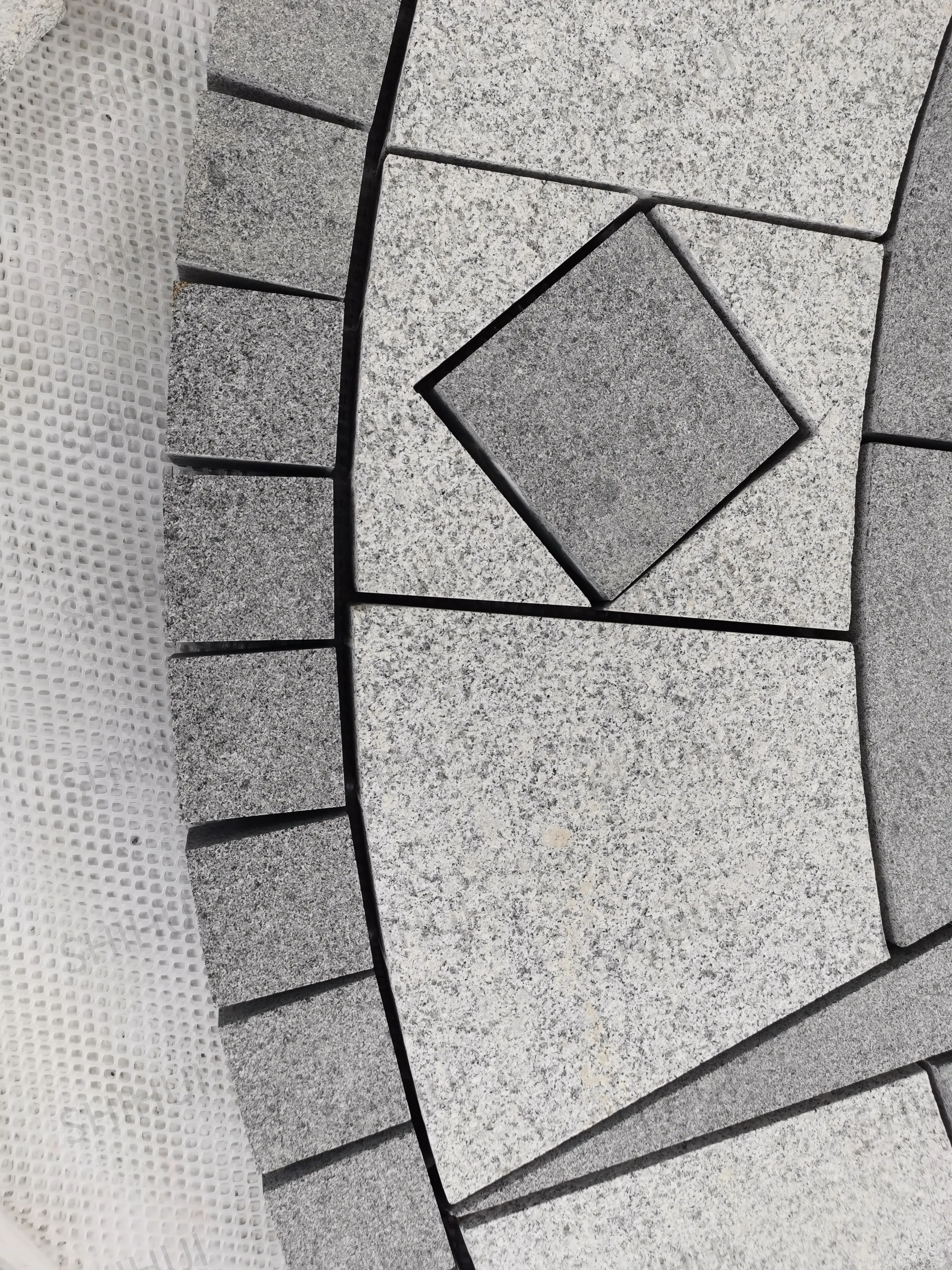 SHIHUI Customized Natural Stone Mixed Round Granite Pavers Circular Pattern Medallion Paving Paver Stone Mesh Cobblestone