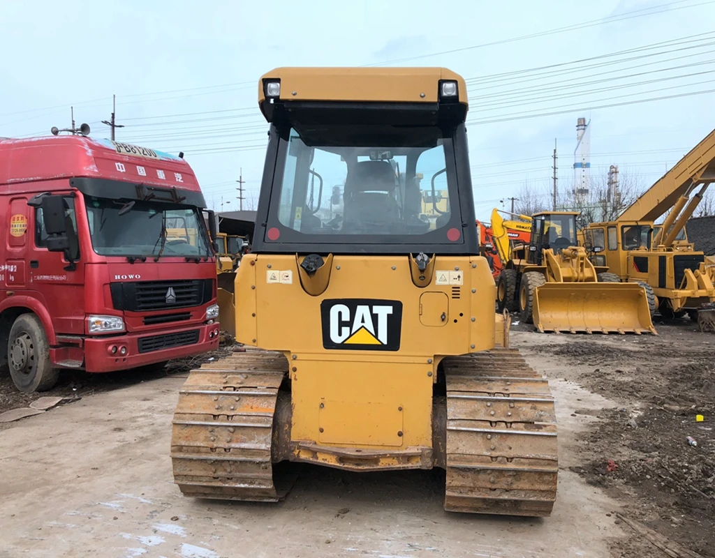 Состояние работы, японский бульдозер cat D3C для продажи на площадке в Шанхае