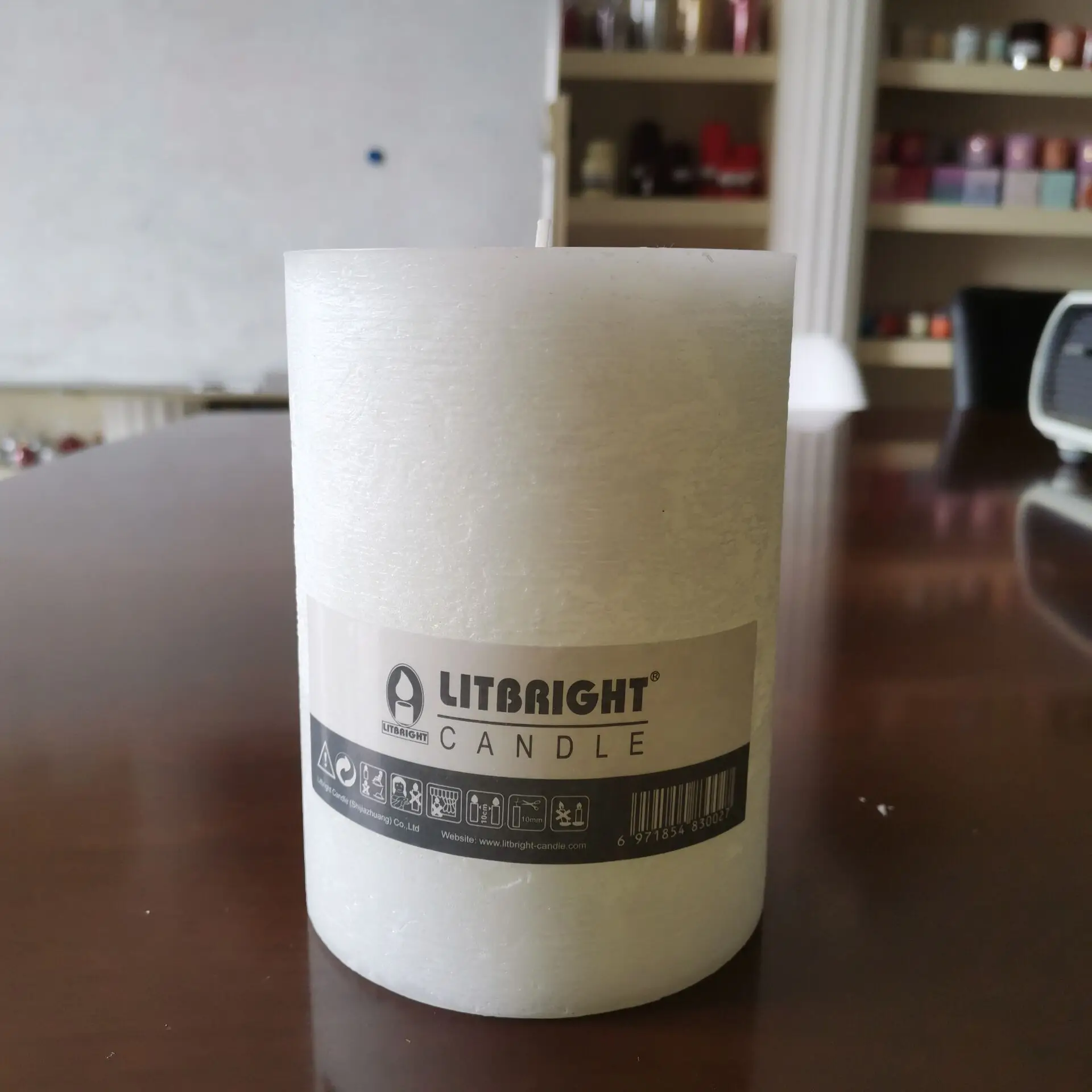 China Factory Manufacture Wholesale Price Home Decor Unscented Scented White Pillar Candles