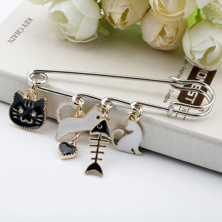 Cute animal pins dog cat alloy enamel pin brooch for girl kids jewelry